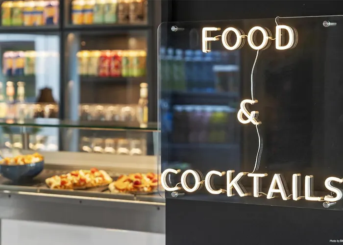 Aiden By Western Οντένσε